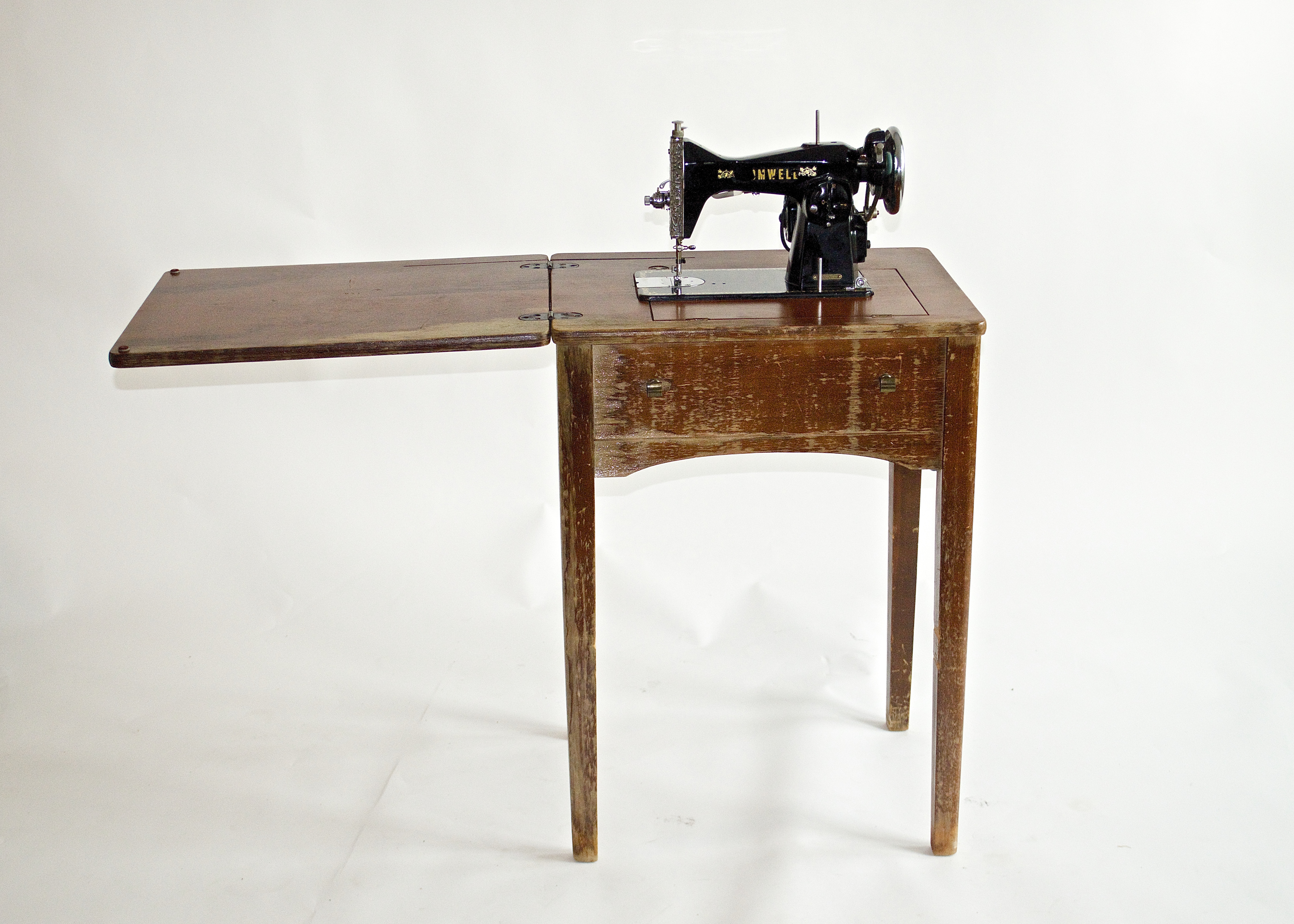 1930 sewing machine